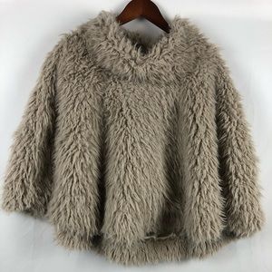 NWOT Velvet Faux Fur Cape L